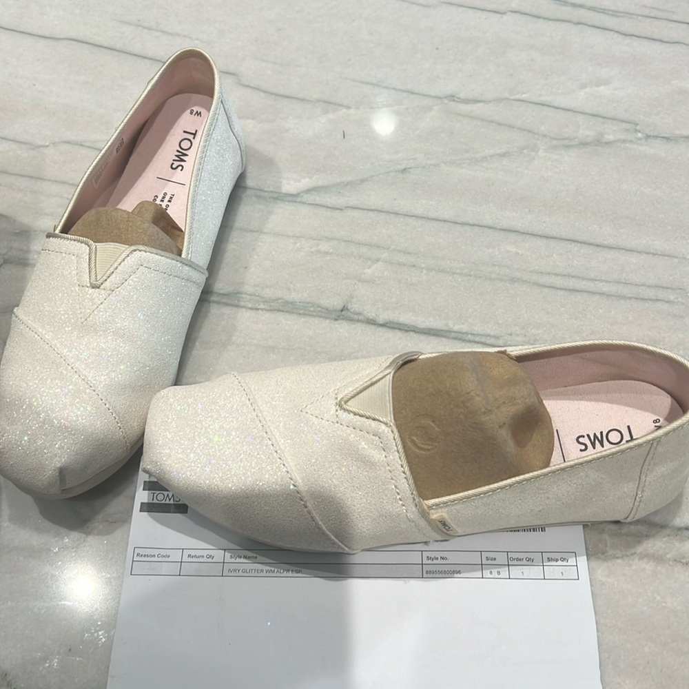 NEW IN BOX - TOMS Women’s Size 8 “Ivory Glitter” Slip On Shoes